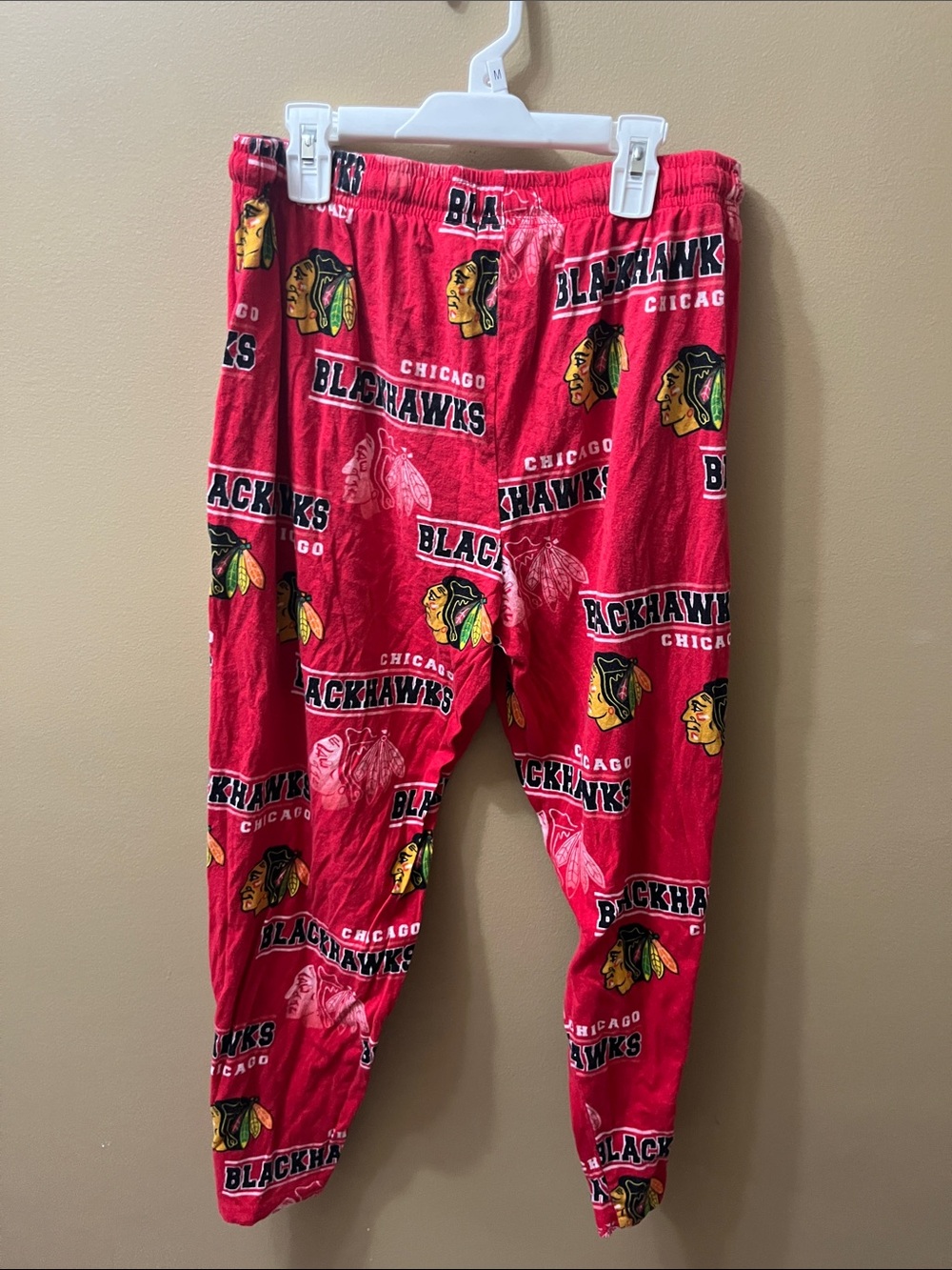 Men’s Red Medium Chicago Blackhawks Team Logo Fleece Joggers with Drawstring - Picture 3 of 3